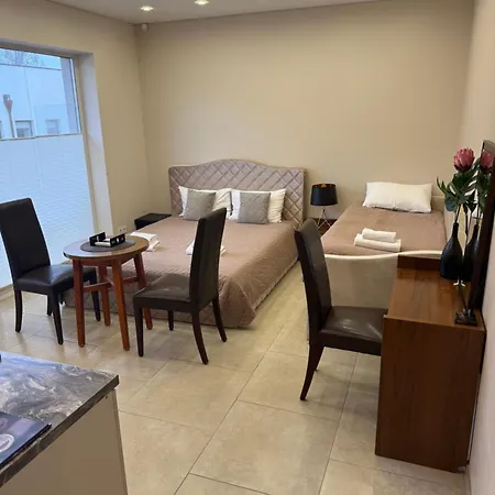 Seasons Apartment *